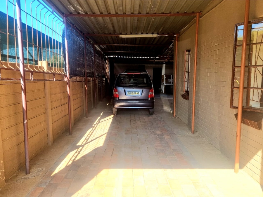 3 Bedroom Property for Sale in Beaconsfield Northern Cape